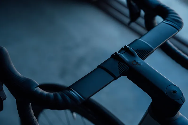 Orbea Orca Aero M20i LTD Ultegra Di2 Disc Carbon Road Bike SilverGreen/BLK-4